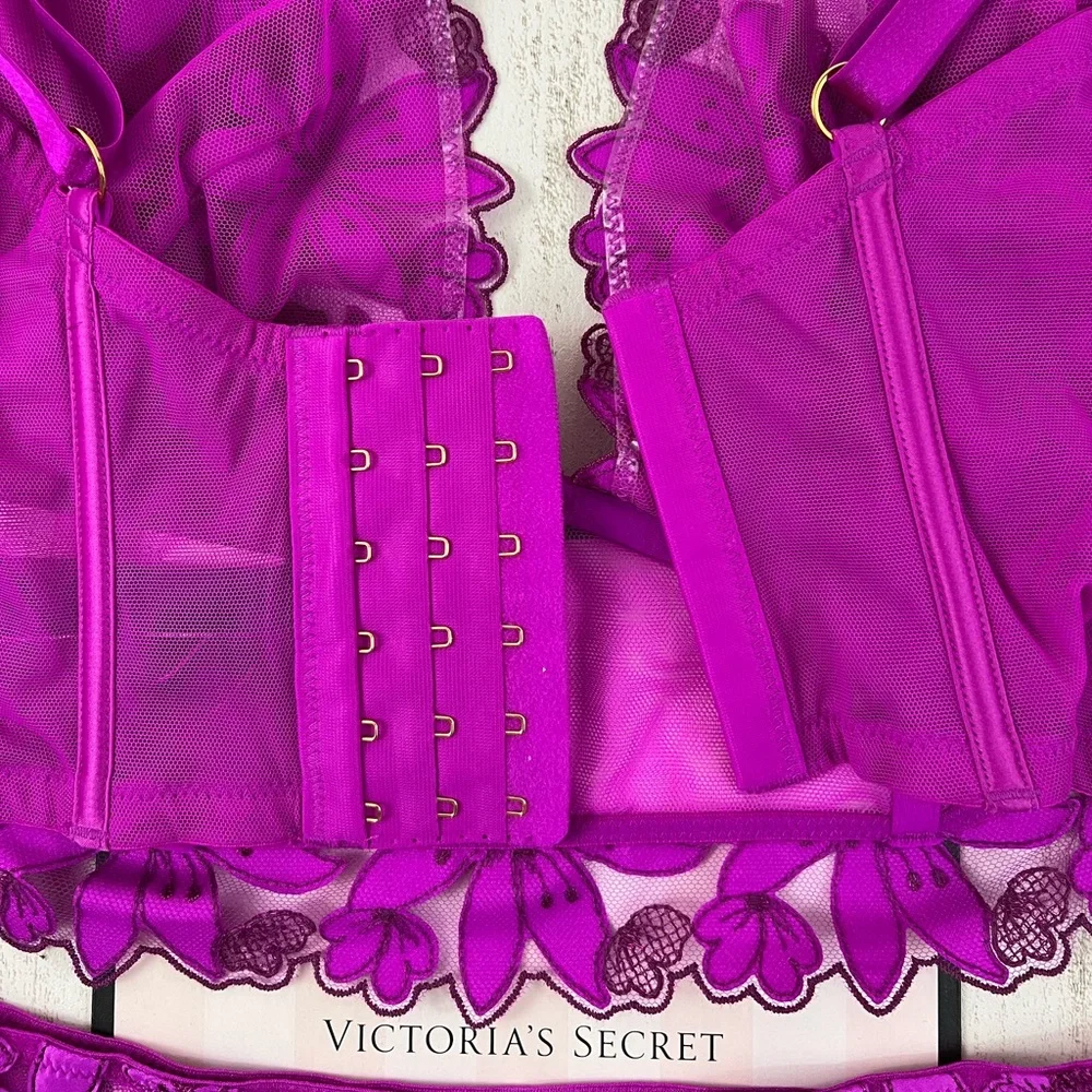 36DD/M VS Very Sexy Ziggy Glam Flower Lightly Lined Quarter Cup Bustier & Thong - Picture 10 of 14